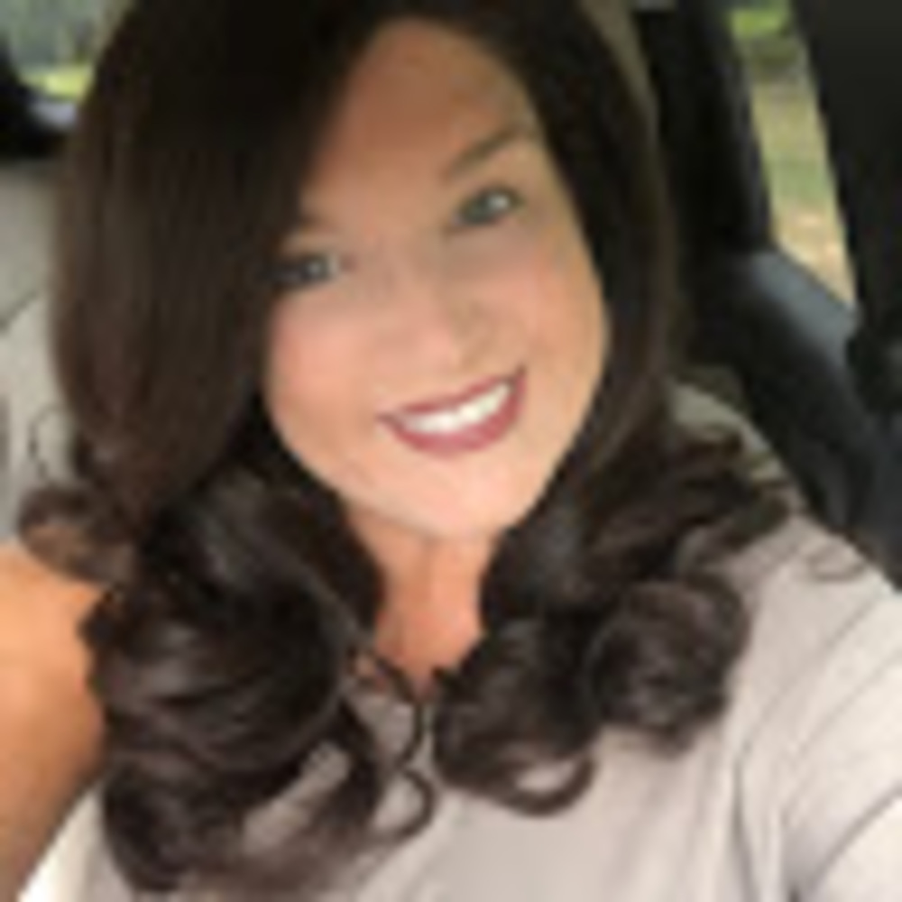 Meet your Posher, Lorrie